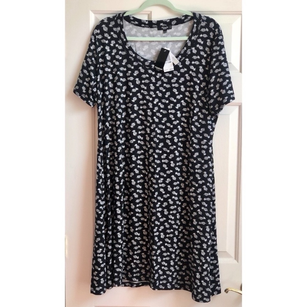 🍍NWT Premise Sundress